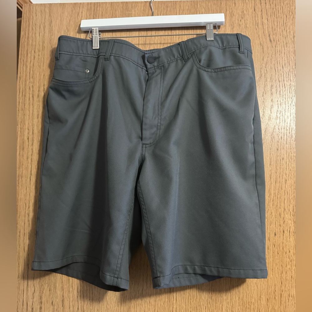 Haggar Men's Charcoal Flat Front Shorts